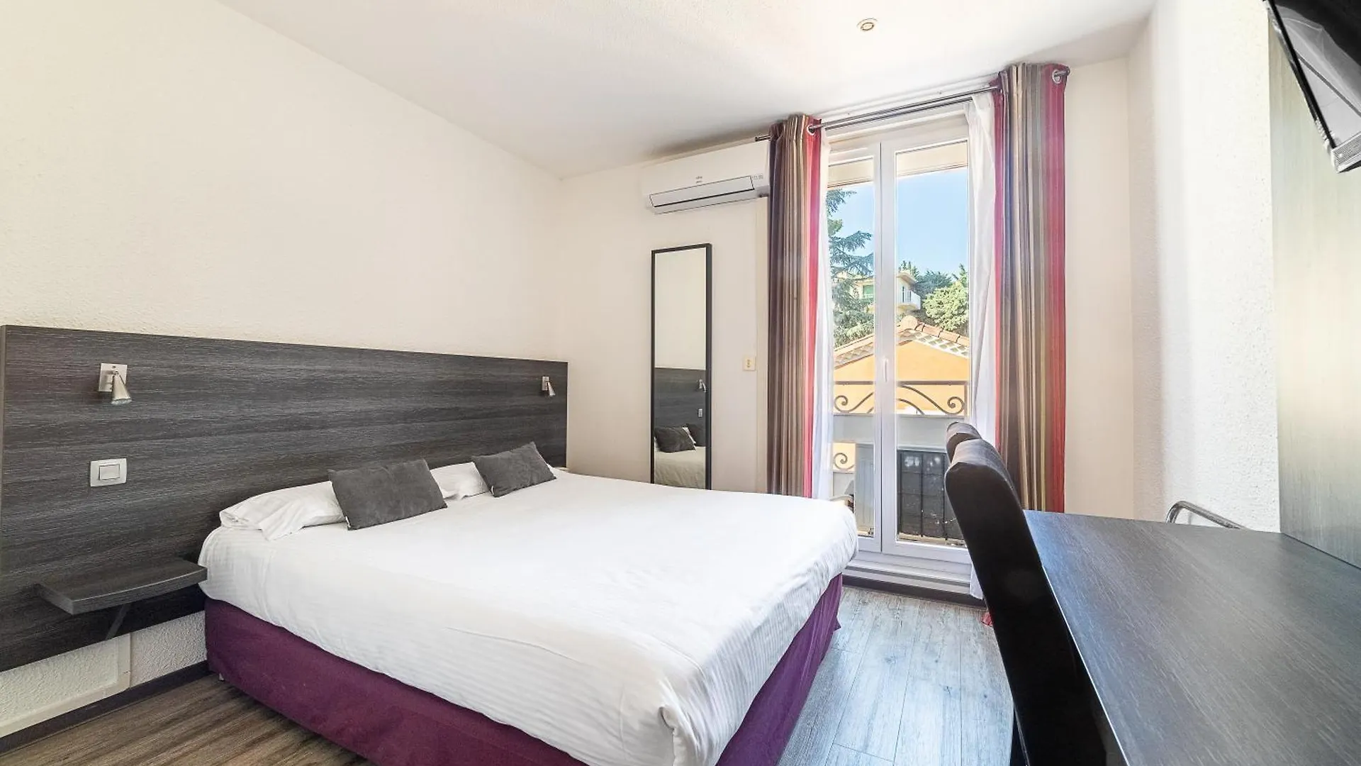 Hotel de la Baie Bandol 3*,